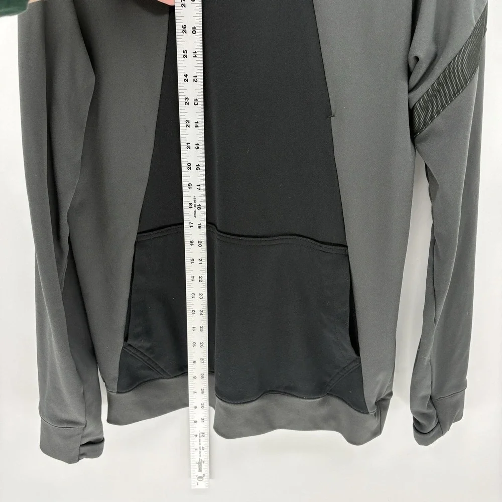 Nike medium wardrobe